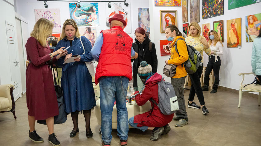 Фото №982125. У  Книги отзывов. В экспозиционном пространстве выставки «АРТ ИНТЕРЬЕР»