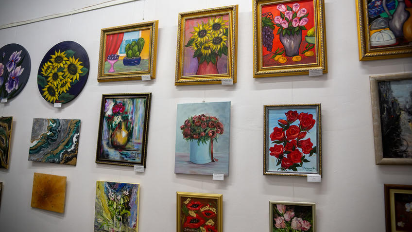 Фото №982145. Фрагмент экспозиции выставки «АРТ ИНТЕРЬЕР». Тема цветов