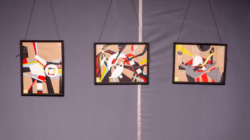 Фото №982951. Фрагмент экспозиции «Скромное обаяние материализма». Владимир Муртазин