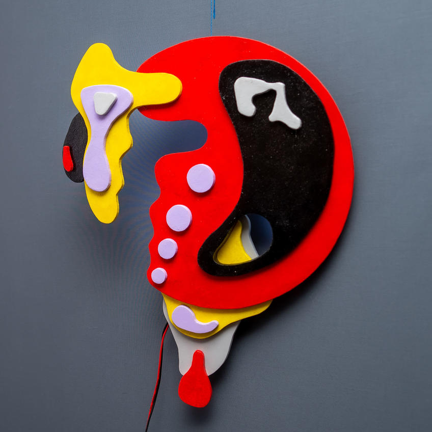 Фото №982976. Фрагмент экспозиции «Скромное обаяние материализма». Владимир Муртазин