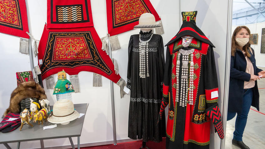 Фото №984002. Республика Саха (Якутия). Вилюйский улус. АРТ-галерея  2020, Казань