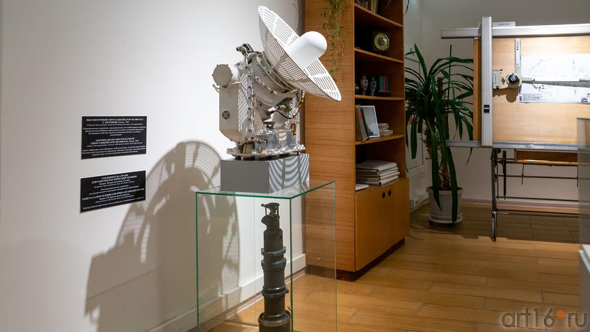 Фото №988718. Высокоточный гиростабилизатор 4H-1000 673 A ,... 1967/ Соединитель АЭР-34М