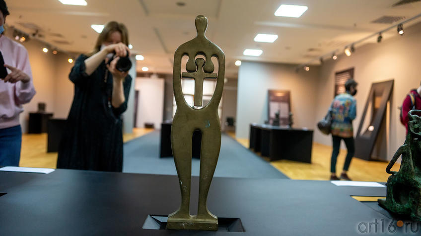 Фото №989073. Мать и дитя. 1981. Вадим Сидур