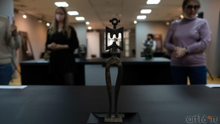 Фото №989088. Девушка из студенческого хора. Из цикла «Женский хор», 1981, В. Сидур