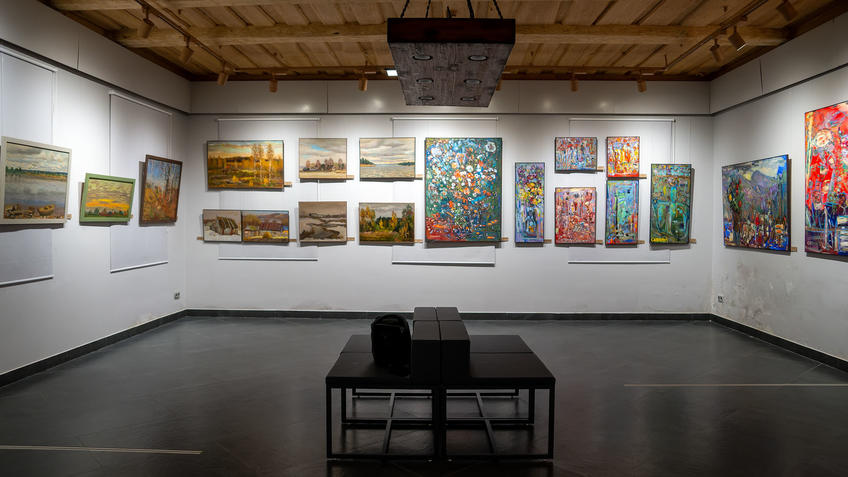 Фото №989219. Экспозиция выставки «7Я» Александра и Алексея Черных в Дом-АРТ