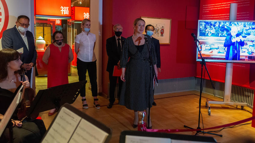 Фото №989991. Ирада Аюпова. Открытие выставки «Пять символов счастья» 