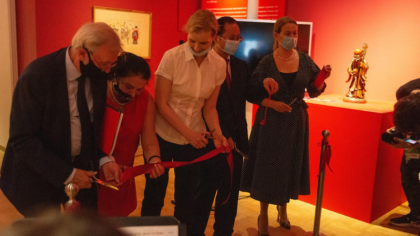 Фото №990006. Открытие выставки «Пять символов счастья»