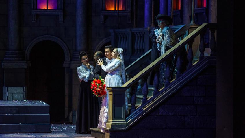 Фото №992076. Местные жители