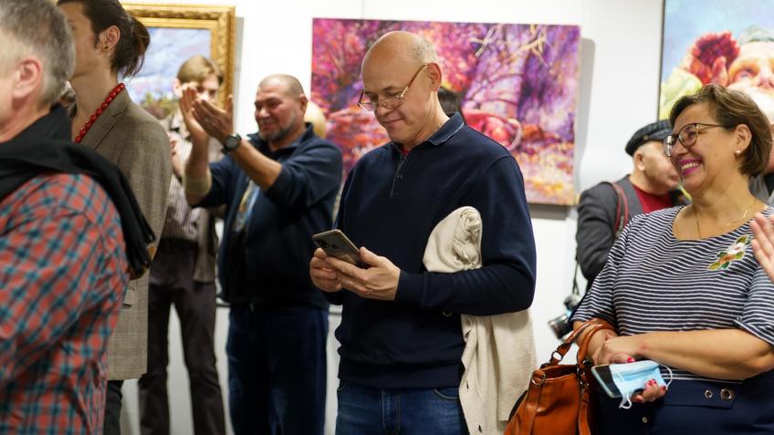 Фото №996569. На выставке И. Мусина и Л. Мусиной-Медвецкой «Диалоги»