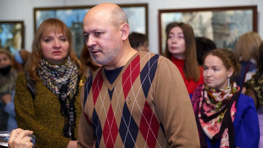 Фото №999208. Перед открытием выставки И.Айдарова «Казань в моем сердце»